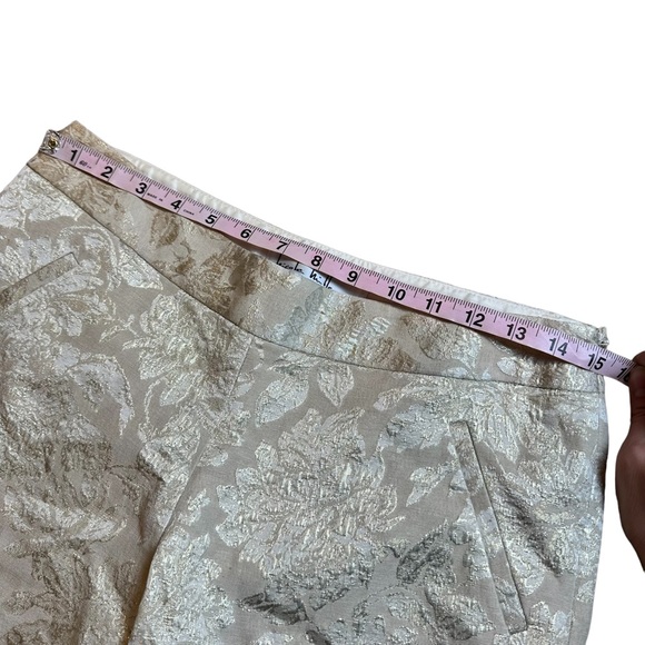 NICOLE MILLER COLLECTION Y2K Gold Metallic Jacquard Cropped Ankle Clasp Trouser - Picture 6 of 8